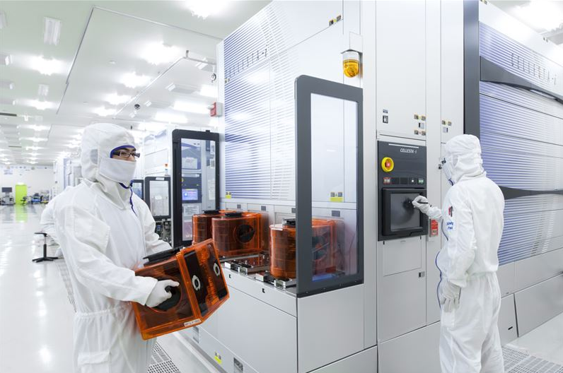 半導体製造装置の製造エリア(東京エレクトロン提供)