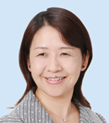 春日文子氏