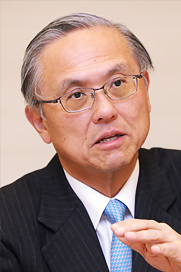 國部 毅 氏