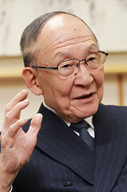 茂木 友三郎 氏
